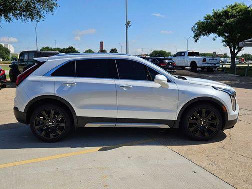 2020 Cadillac XT4 Premium Luxury