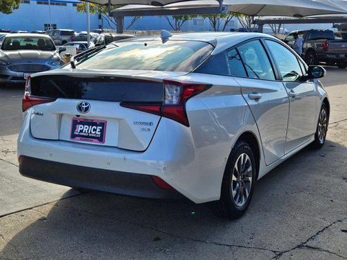 2019 Toyota Prius XLE