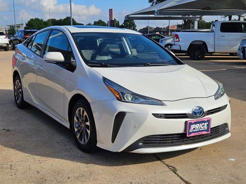 2019 Toyota Prius XLE