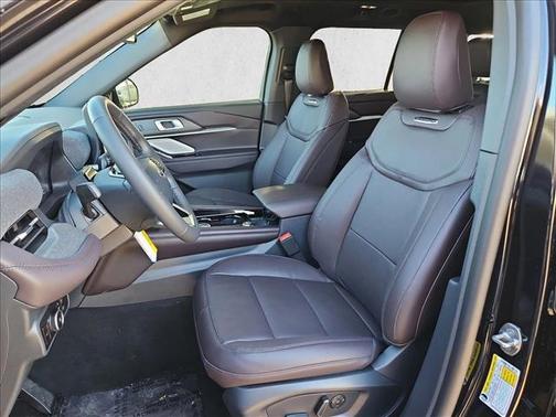 Agate Black Metallic 2026 Ford Explorer Platinum