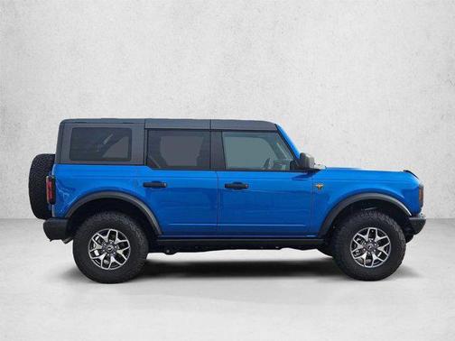 Velocity Blue Metallic 2025 Ford Bronco Badlands