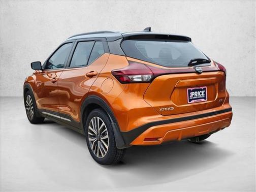2023 Nissan Kicks SR