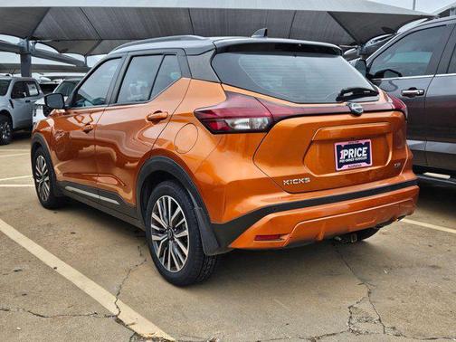 2023 Nissan Kicks SR