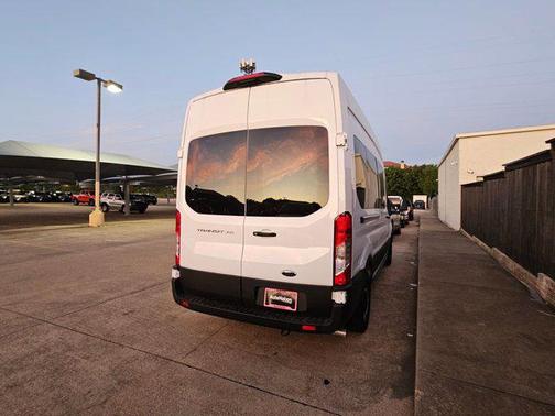 2025 Ford Transit-350 XL