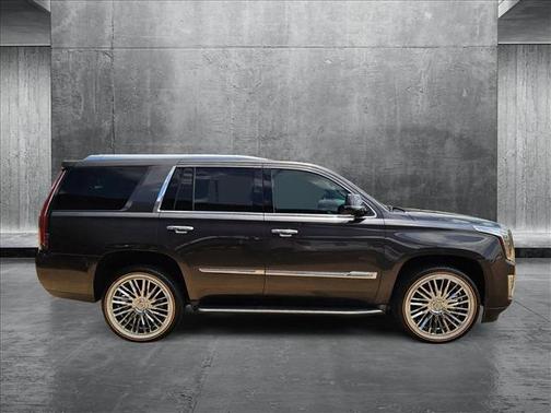 2015 Cadillac Escalade Luxury