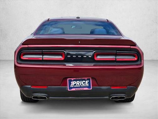 Octane Red Pearlcoat 2018 Dodge Challenger SXT
