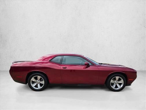 Octane Red Pearlcoat 2018 Dodge Challenger SXT