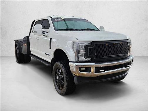 White Platinum Metallic Tri-Coat 2018 Ford F-350 Lariat
