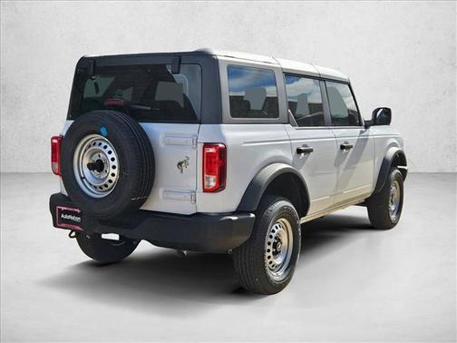 2025 Ford Bronco Base 4 Door 4x4