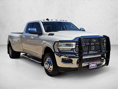 2022 RAM 3500 Laramie Crew Cab 4x4 8' Box
