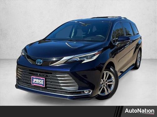2022 Toyota Sienna Platinum