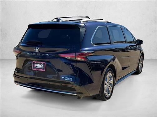 2022 Toyota Sienna Platinum