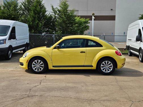 Yellow Rush 2015 Volkswagen Beetle 1.8T