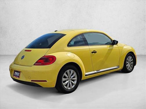 Yellow Rush 2015 Volkswagen Beetle 1.8T