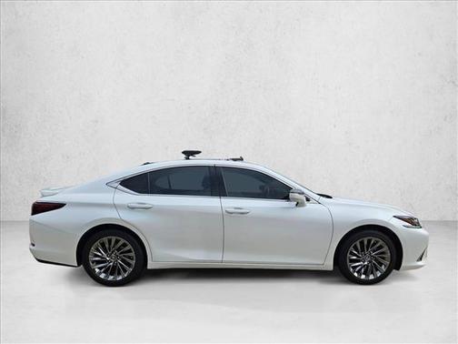 White 2024 Lexus ES 350 Luxury
