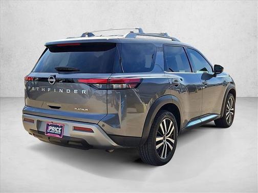 2023 Nissan Pathfinder Platinum FWD