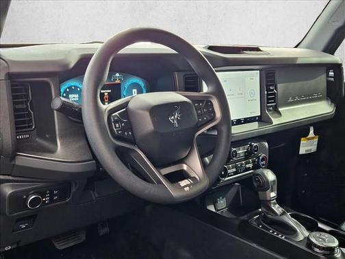 Oxford White 2025 Ford Bronco Base 2 Door 4x4