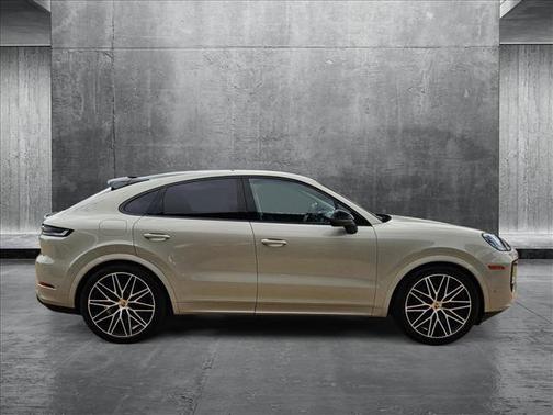 2024 Porsche Cayenne Coupe AWD