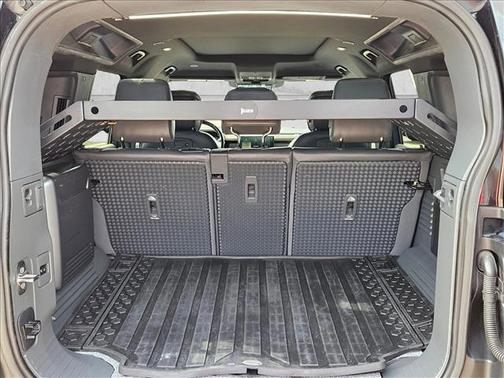 2022 Land Rover Defender 110 X-Dynamic HSE