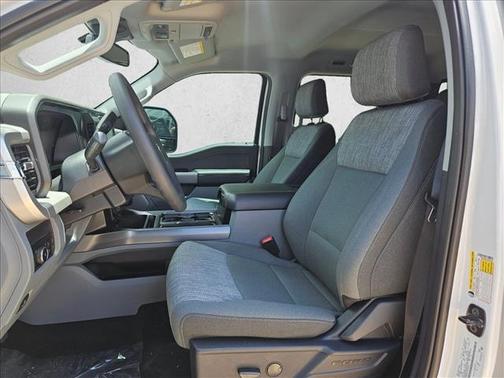 Oxford White 2026 Ford F-250 XLT