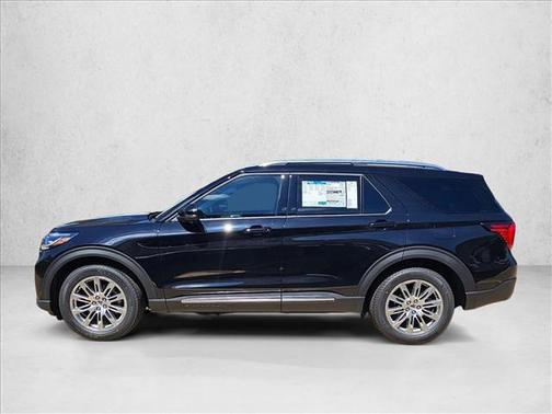 Agate Black Metallic 2026 Ford Explorer Platinum