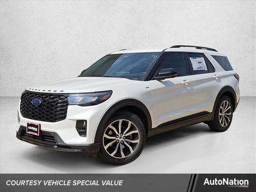 Star White Metallic Tri-Coat 2026 Ford Explorer ST-Line