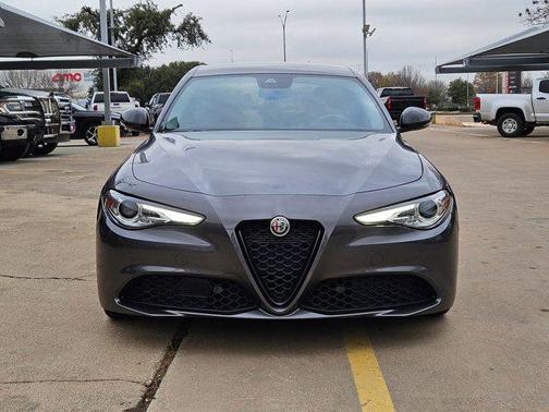 2021 Alfa Romeo Giulia Base