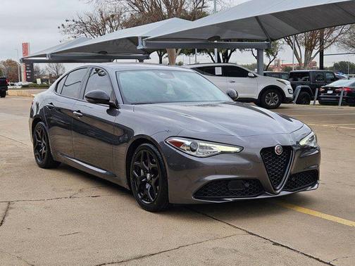 2021 Alfa Romeo Giulia Base