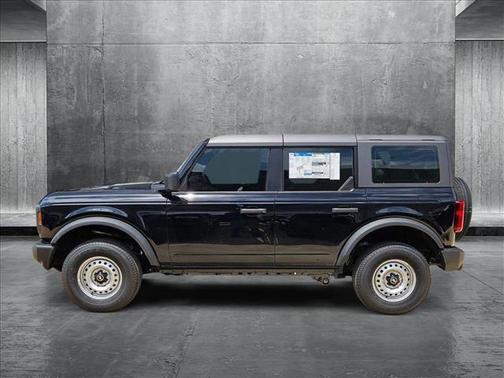 2025 Ford Bronco Base 4 Door 4x4