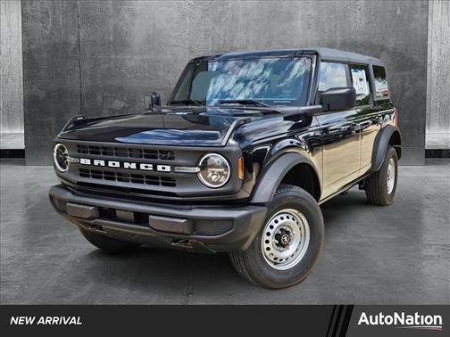2025 Ford Bronco Base 4 Door 4x4