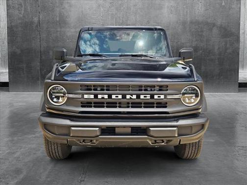 2025 Ford Bronco Base 4 Door 4x4