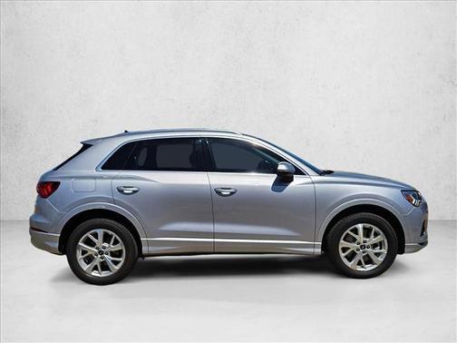 Florett Silver Met 2023 Audi Q3 Premium 40 TFSI quattro Tiptronic