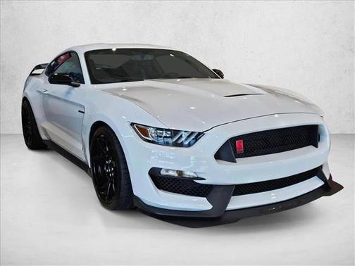 2016 Ford Shelby GT350R Base