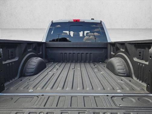 Oxford White 2024 Ford F-250 Lariat