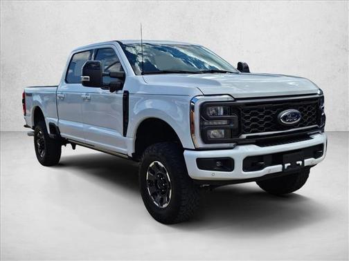 Oxford White 2024 Ford F-250 Lariat