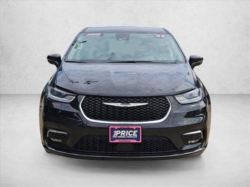 Brilliant Black Crystal Pearlcoat 2023 Chrysler Pacifica Hybrid Touring L