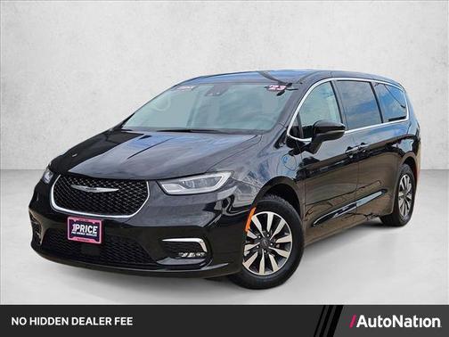 Brilliant Black Crystal Pearlcoat 2023 Chrysler Pacifica Hybrid Touring L