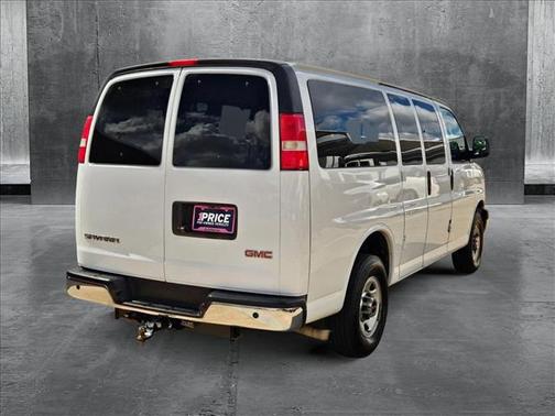 2017 GMC Savana 3500 LT