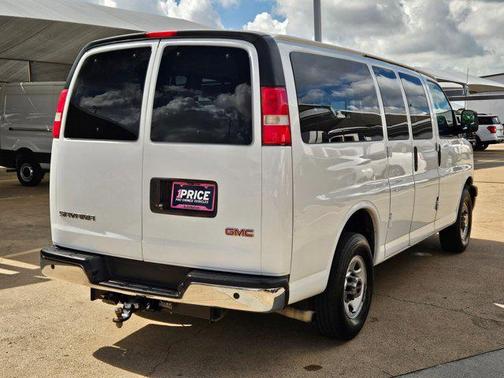 2017 GMC Savana 3500 LT
