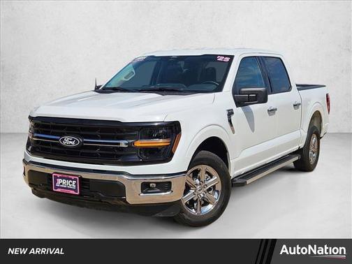 Oxford White 2025 Ford F-150 XLT