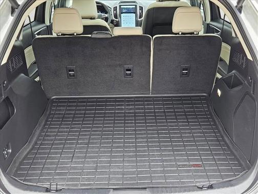 Star White Metallic Tri-Coat 2024 Ford Edge Titanium