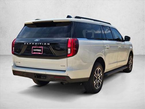 Star White Metallic Tri-Coat 2026 Ford Expedition Max Active 4x4