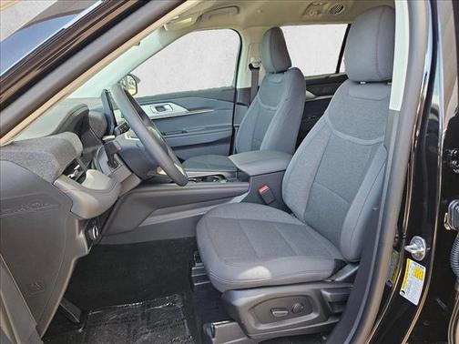 Agate Black Metallic 2026 Ford Explorer Active