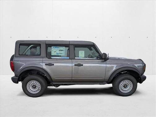 2025 Ford Bronco Base 4 Door 4x4