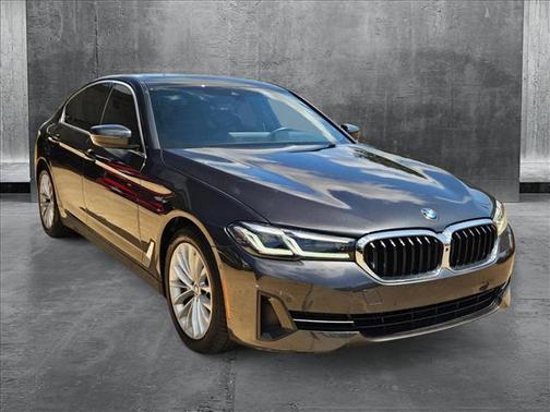 2021 BMW 530 530i