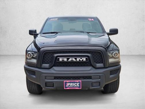 Diamond Black Crystal Pearlcoat 2024 RAM 1500 Classic Warlock Crew Cab 4x2 5'7' Box