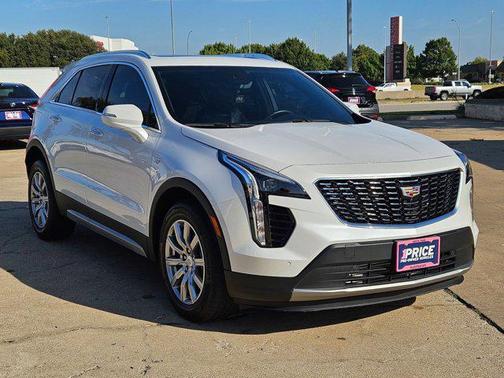 2022 Cadillac XT4 Premium Luxury
