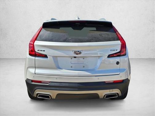 2022 Cadillac XT4 Premium Luxury