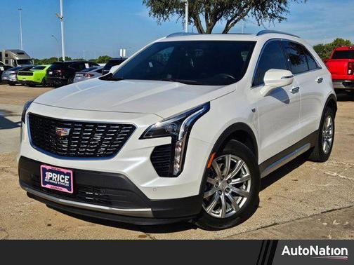 2022 Cadillac XT4 Premium Luxury