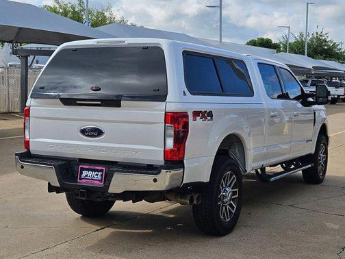 White Platinum Metallic Tri-Coat 2017 Ford F-250 Lariat
